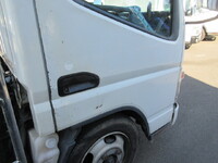 三菱ふそうキャンターコンテナ専用車小型（2t・3t）[写真26]