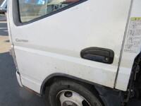 三菱ふそうキャンターコンテナ専用車小型（2t・3t）[写真27]