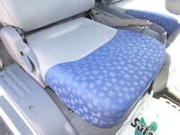 三菱ふそうキャンターパネルバン小型（2t・3t）[写真19]