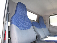 三菱ふそうキャンターパネルバン小型（2t・3t）[写真21]