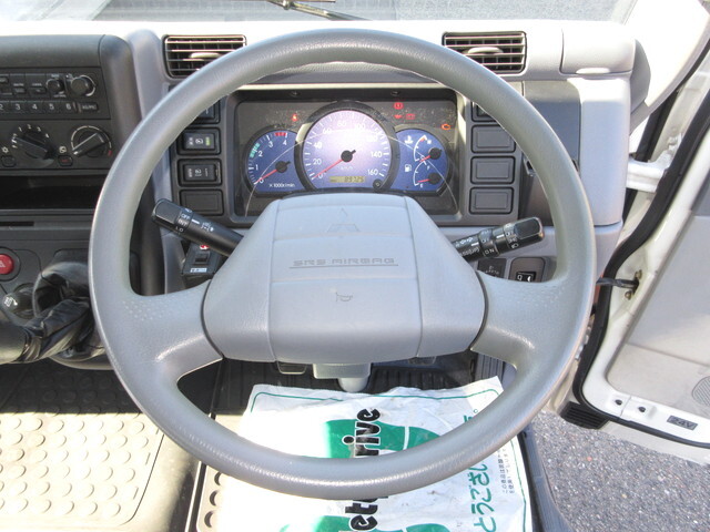 三菱ふそうキャンターパネルバン小型（2t・3t）[写真23]