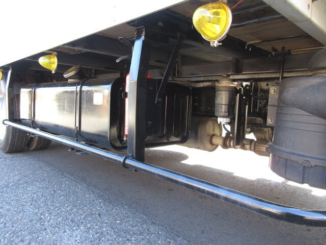 三菱ふそうキャンターパネルバン小型（2t・3t）[写真32]