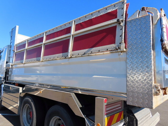 日野プロフィアダンプ大型（10t）[写真28]