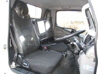 三菱ふそうキャンター平ボディ小型（2t・3t）[写真22]