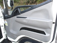 三菱ふそうキャンター平ボディ小型（2t・3t）[写真23]