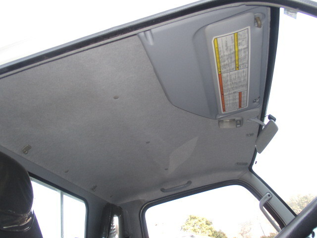 三菱ふそうキャンター平ボディ小型（2t・3t）[写真28]