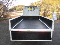 三菱ふそうキャンター平ボディ小型（2t・3t）[写真06]