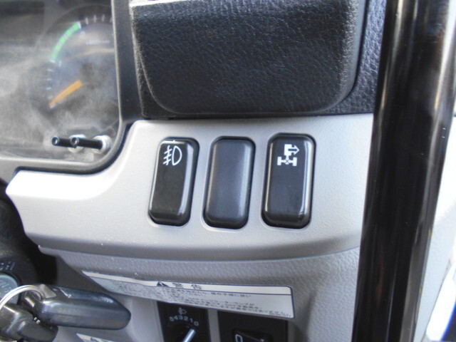 三菱ふそうキャンターダンプ小型（2t・3t）[写真36]