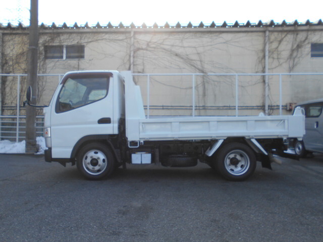 三菱ふそうキャンターダンプ小型（2t・3t）[写真06]