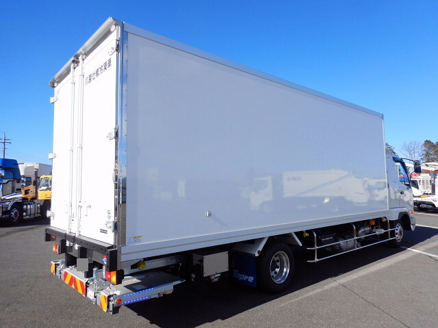 三菱ふそうファイター冷凍車（冷蔵車）中型（4t）[写真02]
