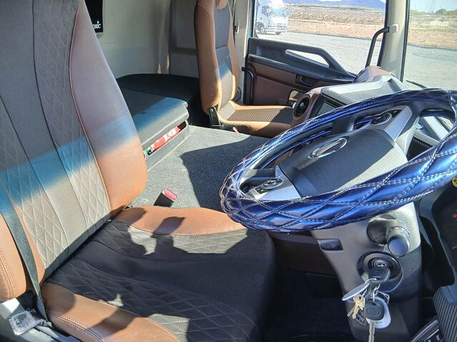 日野プロフィアアルミウイング大型（10t）[写真16]