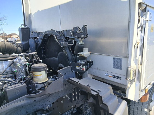 日野プロフィアアルミウイング大型（10t）[写真27]