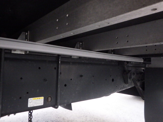 いすゞギガアルミウイング大型（10t）[写真23]