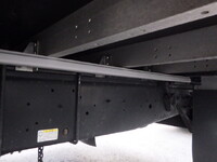 いすゞギガアルミウイング大型（10t）[写真24]