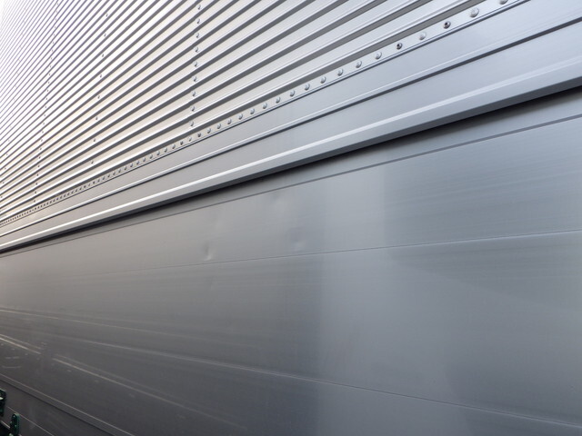 いすゞギガアルミウイング大型（10t）[写真27]