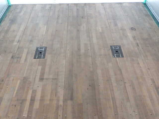 いすゞギガアルミウイング大型（10t）[写真39]