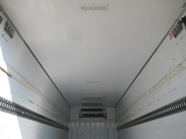 日野レンジャー冷凍車（冷蔵車）中型（4t）[写真12]