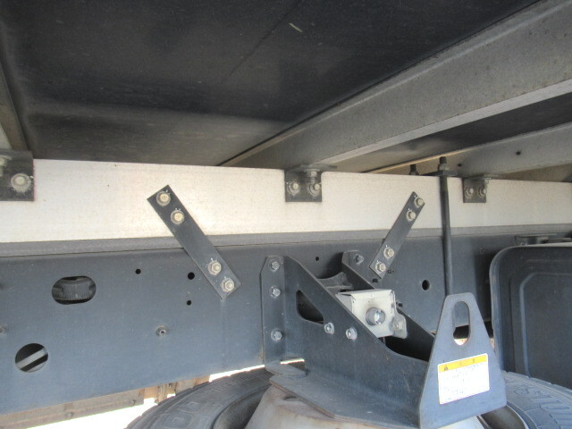 日野レンジャー冷凍車（冷蔵車）中型（4t）[写真22]