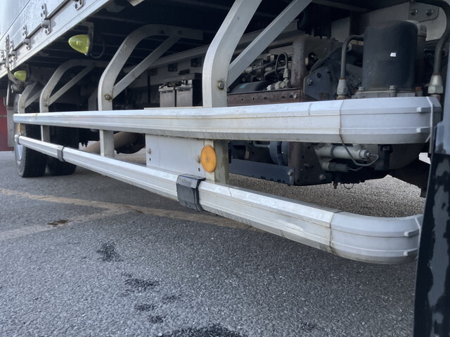 いすゞフォワードアルミウイング中型（4t）[写真20]