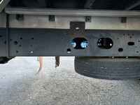 いすゞフォワードアルミウイング中型（4t）[写真25]