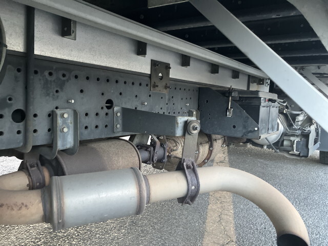 いすゞフォワードアルミウイング中型（4t）[写真25]