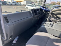 いすゞフォワードアルミウイング中型（4t）[写真35]