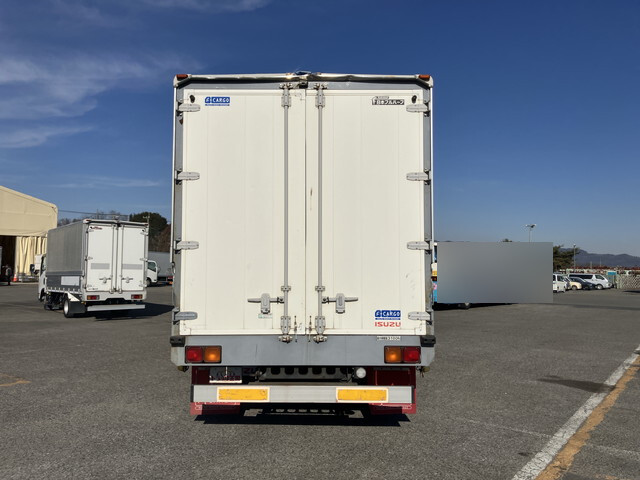 いすゞフォワードアルミウイング中型（4t）[写真09]