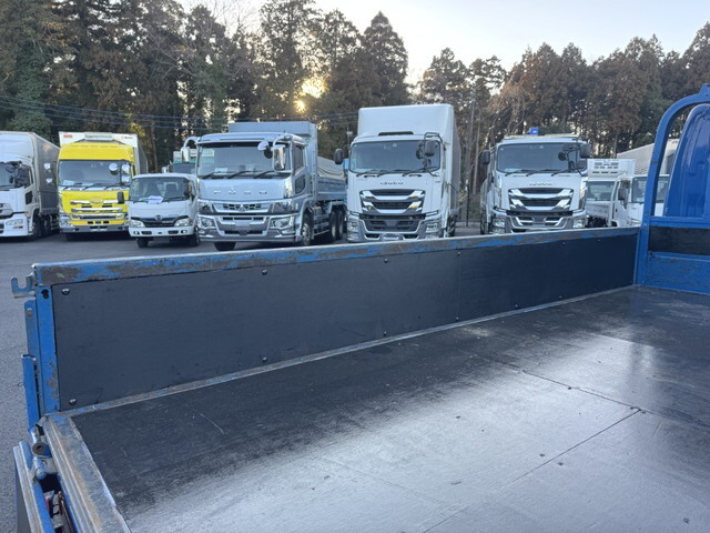 トヨタトヨエースダブルキャブ（Wキャブ）小型（2t・3t）[写真12]