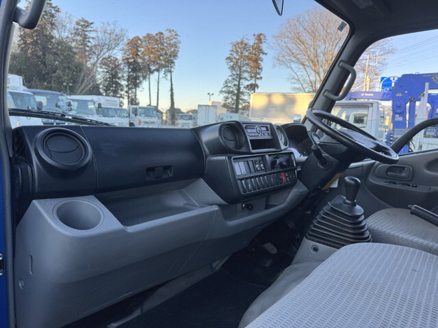 トヨタトヨエースダブルキャブ（Wキャブ）小型（2t・3t）[写真20]