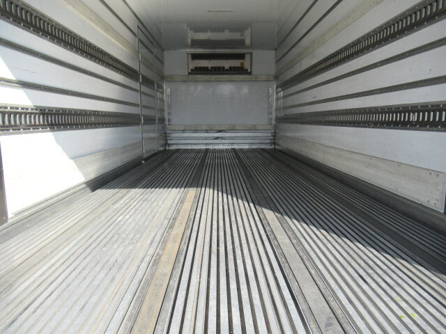 日野レンジャー冷凍車（冷蔵車）中型（4t）[写真11]