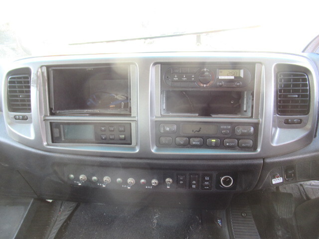 日野レンジャー冷凍車（冷蔵車）中型（4t）[写真32]