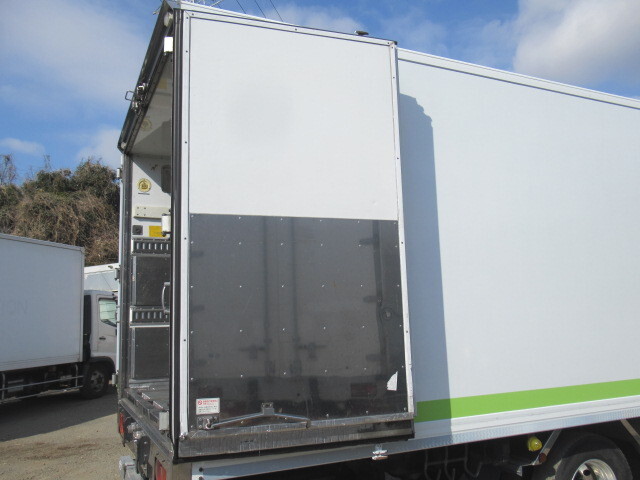 日野レンジャー冷凍車（冷蔵車）中型（4t）[写真05]