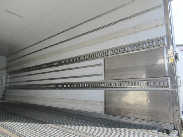 日野レンジャー冷凍車（冷蔵車）中型（4t）[写真08]