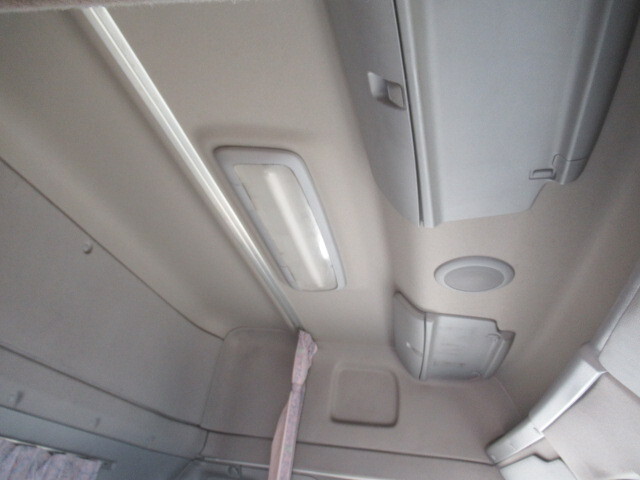 日野プロフィアアルミウイング大型（10t）[写真25]