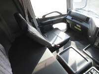 日野プロフィアアルミウイング大型（10t）[写真27]