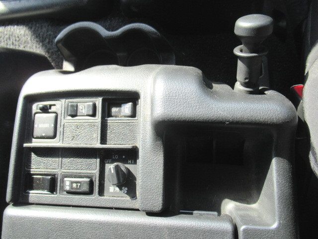 日野プロフィアアルミウイング大型（10t）[写真32]