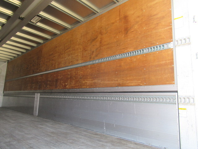 日野プロフィアアルミウイング大型（10t）[写真09]