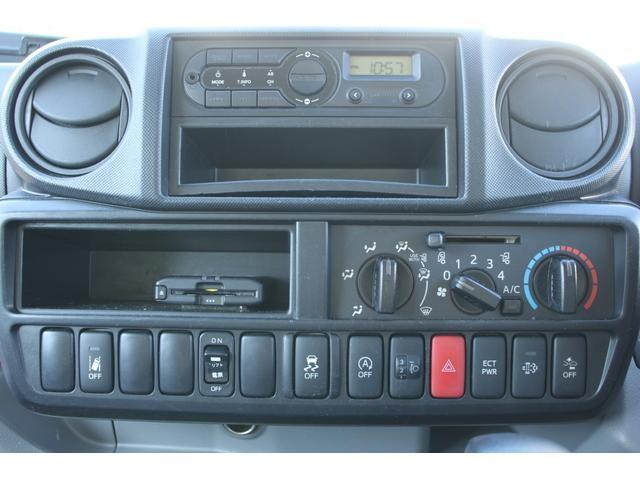 トヨタダイナパネルバン小型（2t・3t）[写真32]