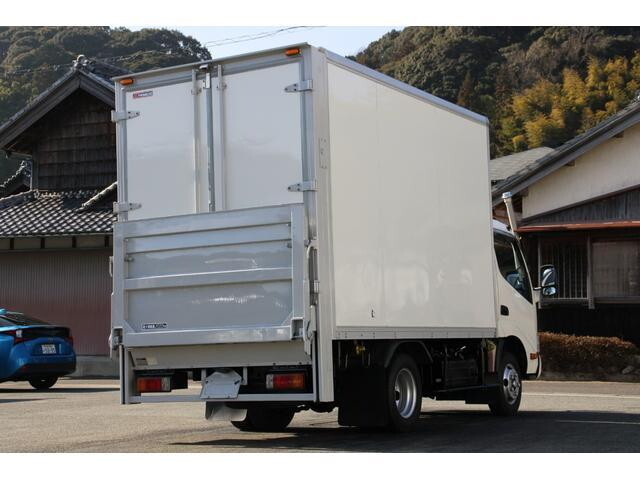 トヨタダイナパネルバン小型（2t・3t）[写真04]