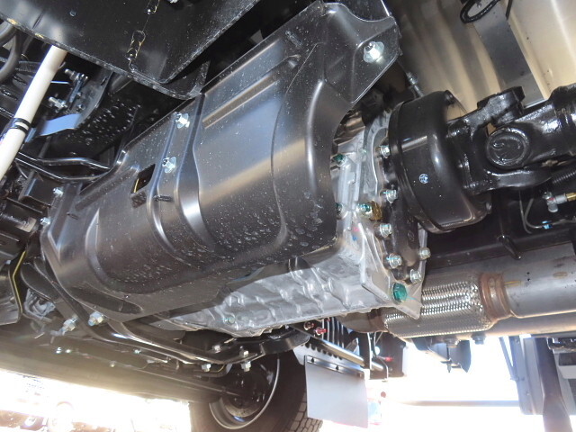 日野レンジャー冷凍車（冷蔵車）中型（4t）[写真10]