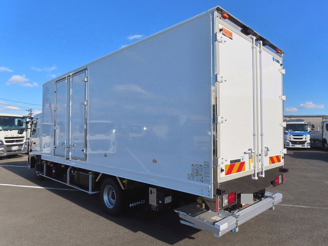 日野レンジャー冷凍車（冷蔵車）中型（4t）[写真02]