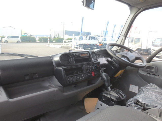 トヨタトヨエース保冷バン小型（2t・3t）[写真13]