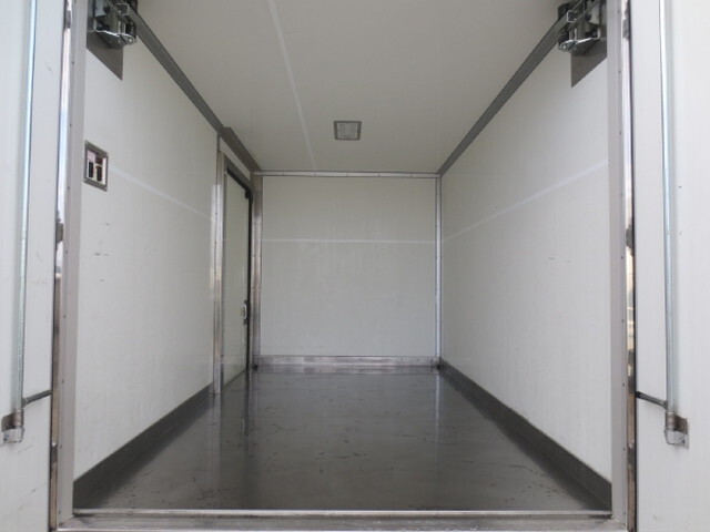 トヨタトヨエース保冷バン小型（2t・3t）[写真09]