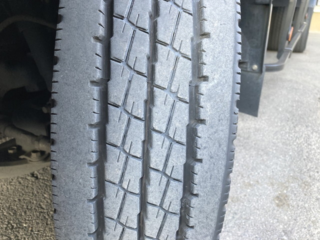 いすゞエルフパネルバン小型（2t・3t）[写真12]