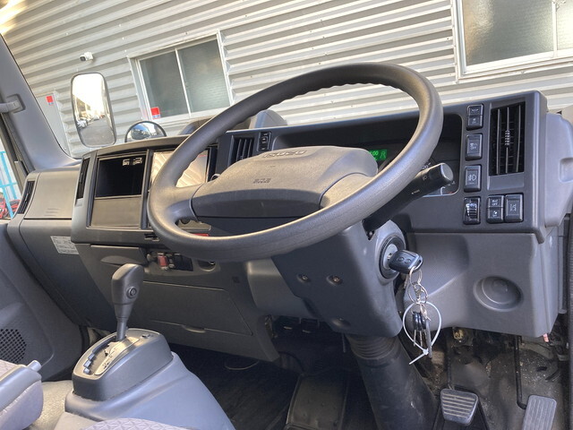 いすゞエルフパネルバン小型（2t・3t）[写真15]