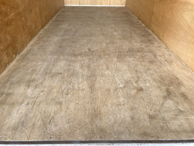 いすゞエルフパネルバン小型（2t・3t）[写真22]