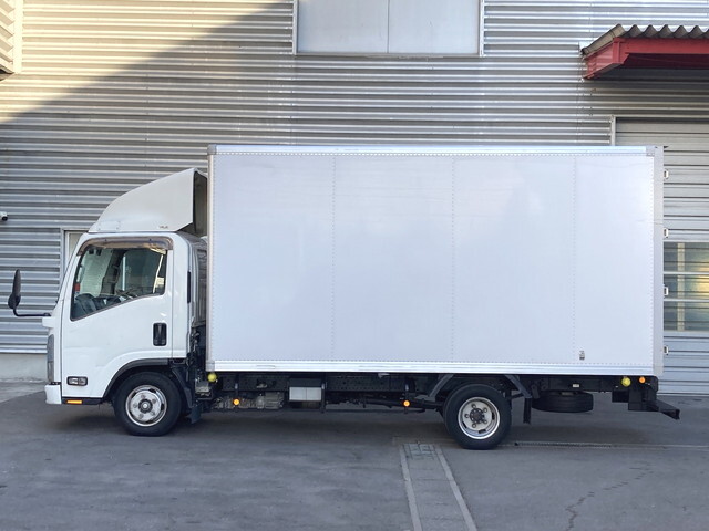 いすゞエルフパネルバン小型（2t・3t）[写真03]