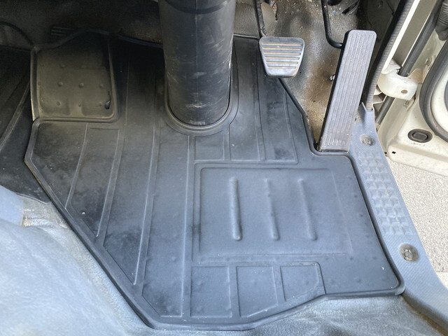 いすゞエルフパネルバン小型（2t・3t）[写真35]