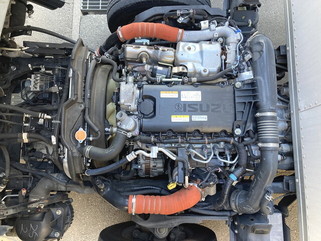 いすゞエルフパネルバン小型（2t・3t）[写真05]