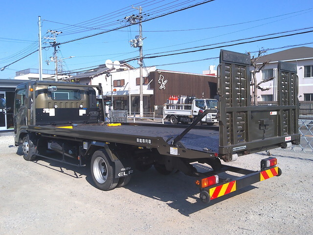 いすゞエルフセーフティローダー小型（2t・3t）[写真02]